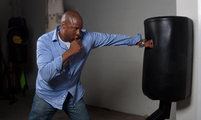 corner boxing stand